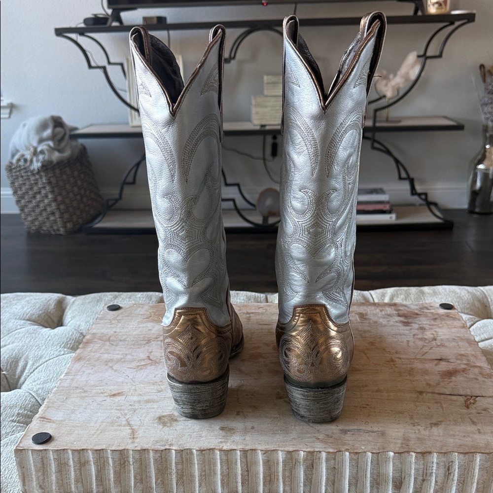Lane Elegant Gold and Silver Western Boots Women’s 7 - Picture 4 of 8